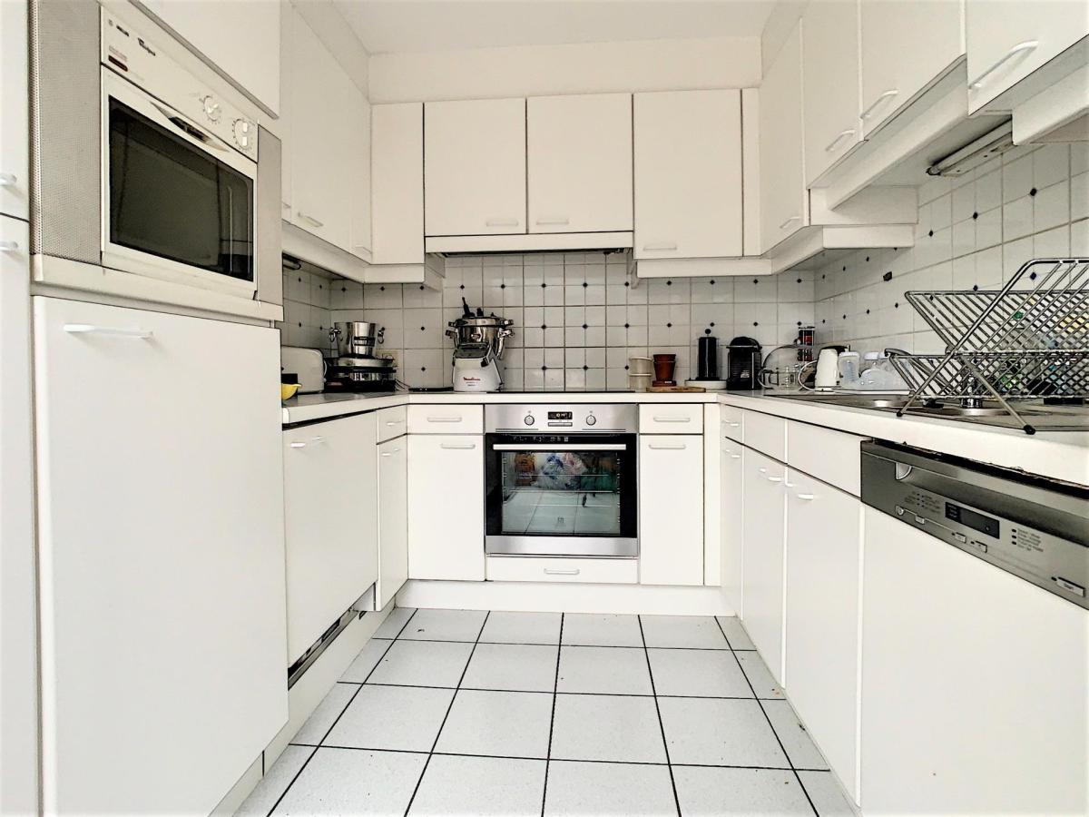 Sablon : Appartement Triplex 3 chambres + terrasse & parking