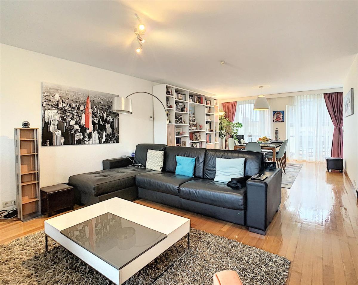 Sablon : Appartement Triplex 3 chambres + terrasse & parking