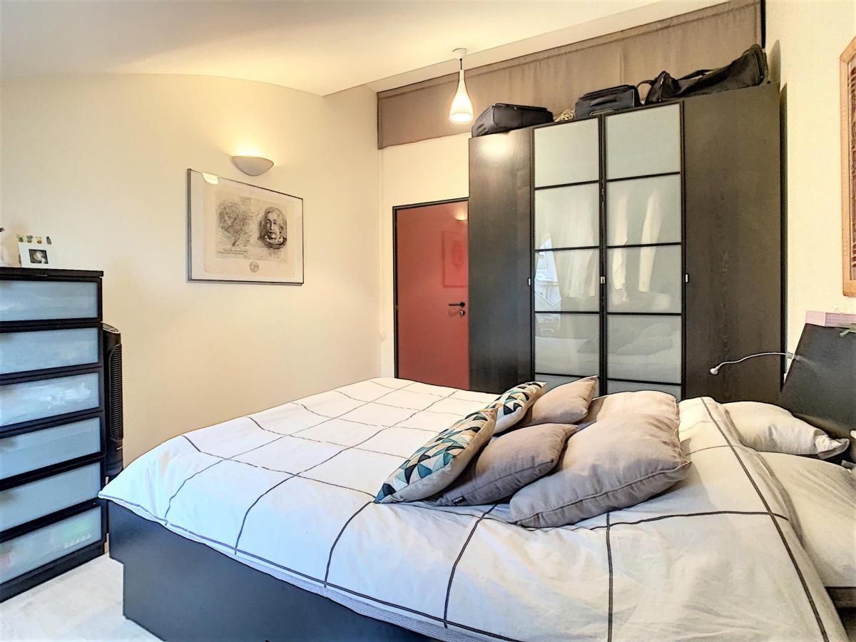 Sablon : Appartement Triplex 3 chambres + terrasse & parking