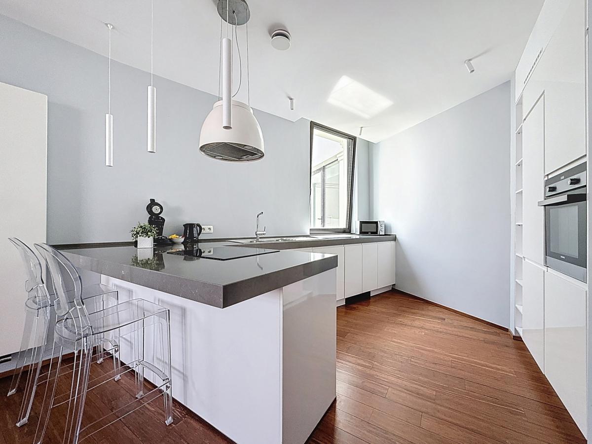 Toison d'Or : Superbe appartement meublé de 2 chambres