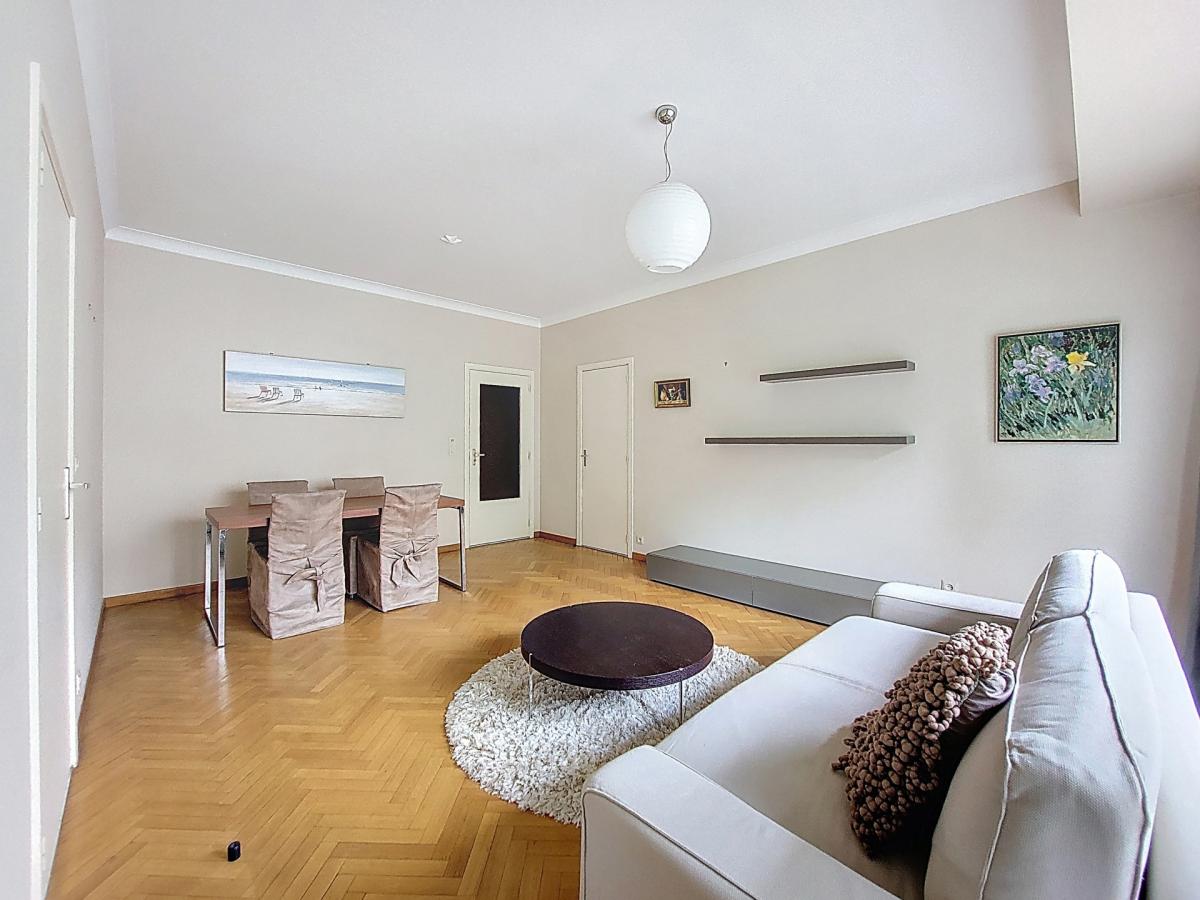Churchill : Bel appartement meublé avec terrasse.