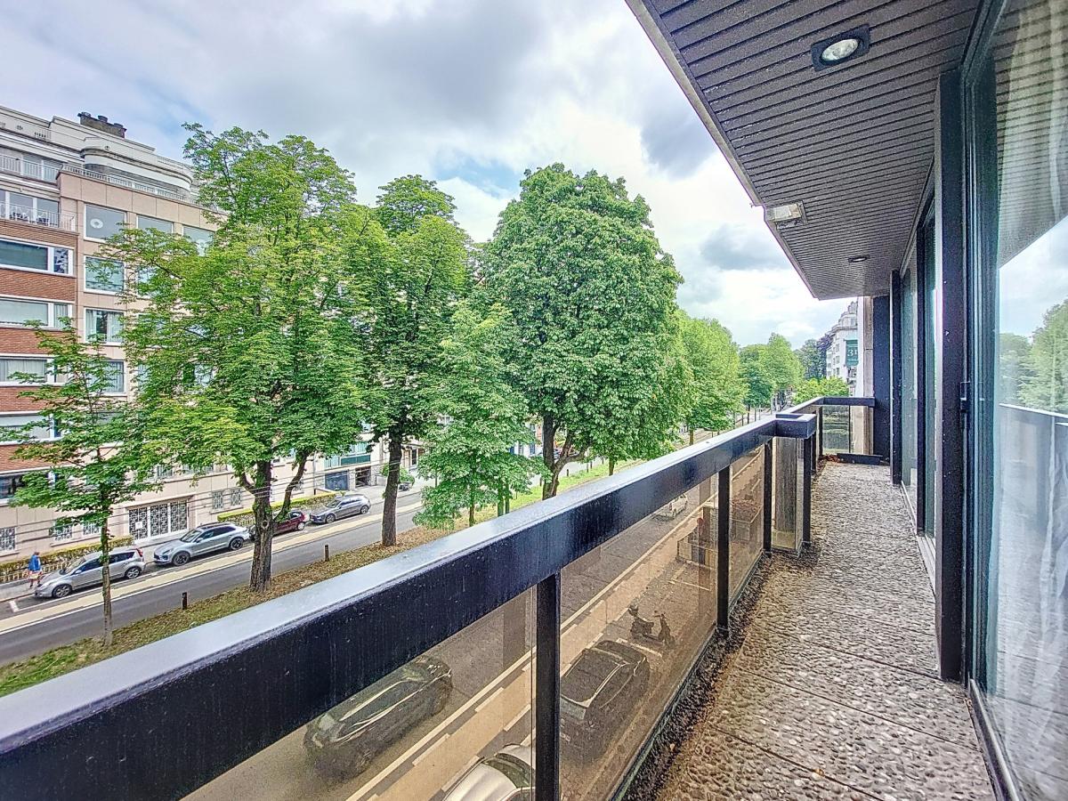 Churchill : Bel appartement meublé avec terrasse.