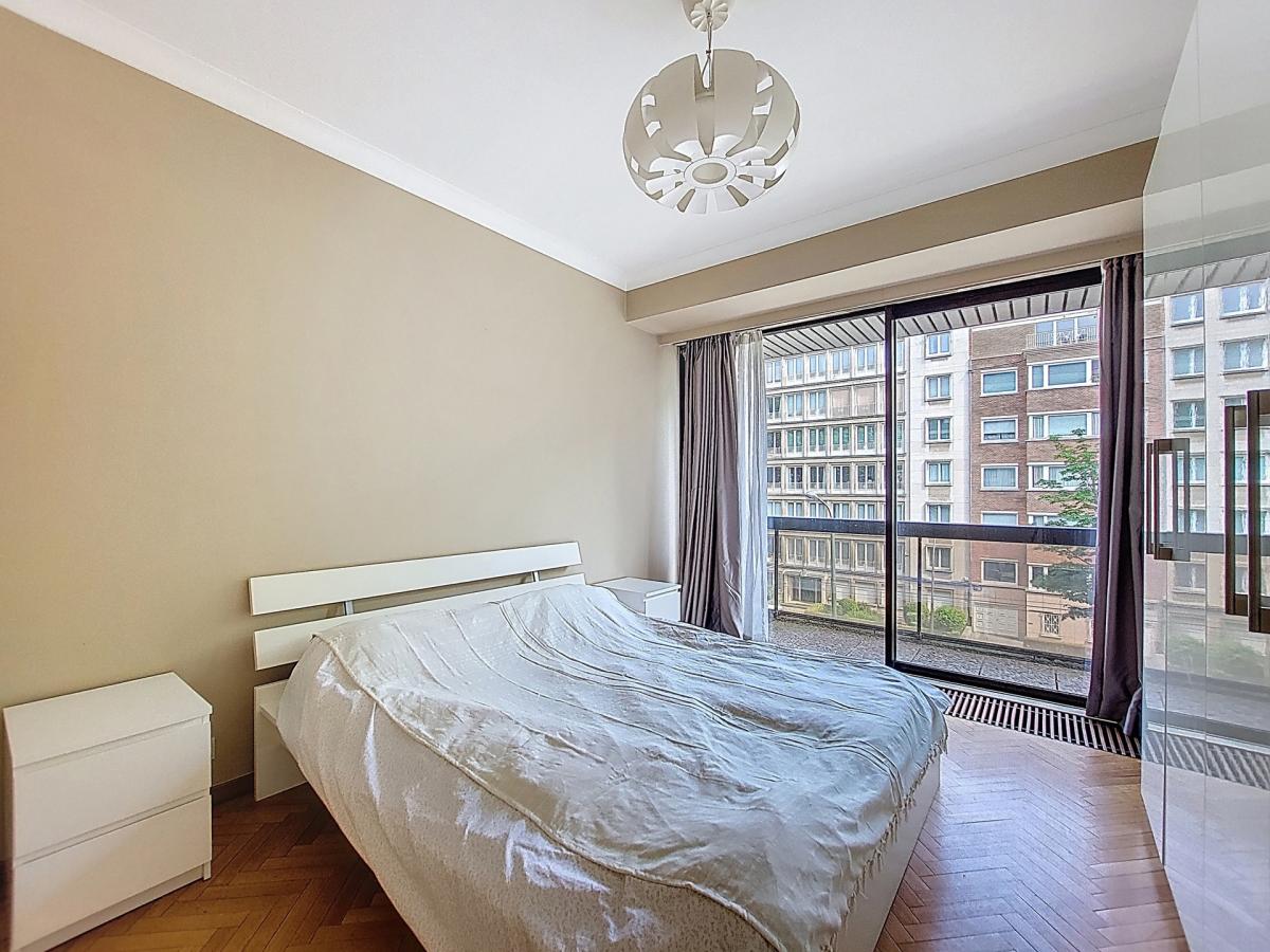 Churchill : Bel appartement meublé avec terrasse.