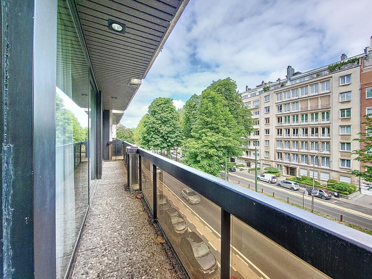 Churchill : Bel appartement meublé avec terrasse.