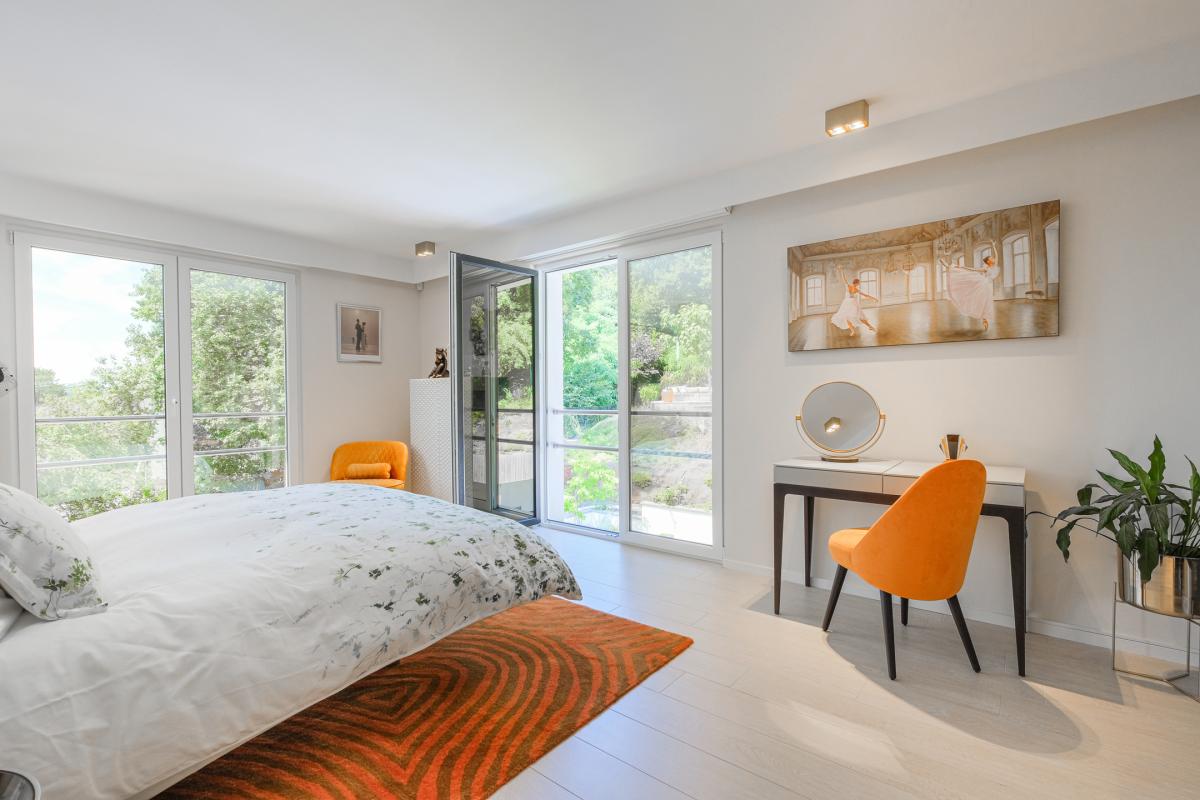 Magnifique villa passive sur terrain de 27 ares avec piscine
