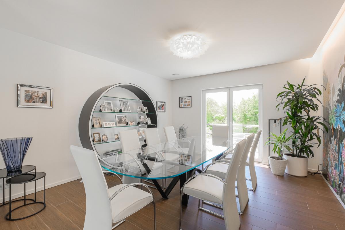 Magnifique villa passive sur terrain de 27 ares avec piscine