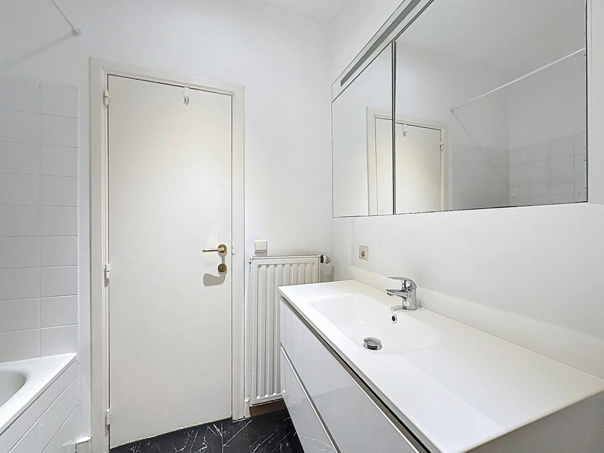 Cinquantenaire/Renaissance: Superbe appartement de caractère