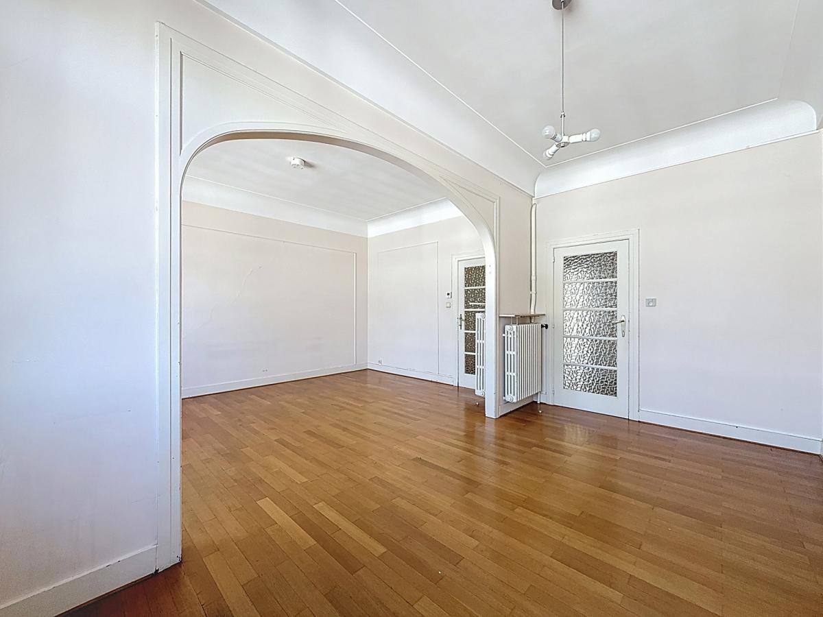 Brugmann : Appartement 2 chambres + chambre de bonne