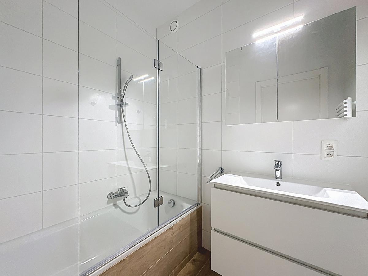 Souverain/Mix : Superbe appartement neuf + terrasse +parking