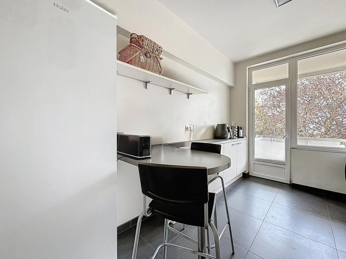 Churchill/BDC : Superbe appartement 4 chambres + terrasse