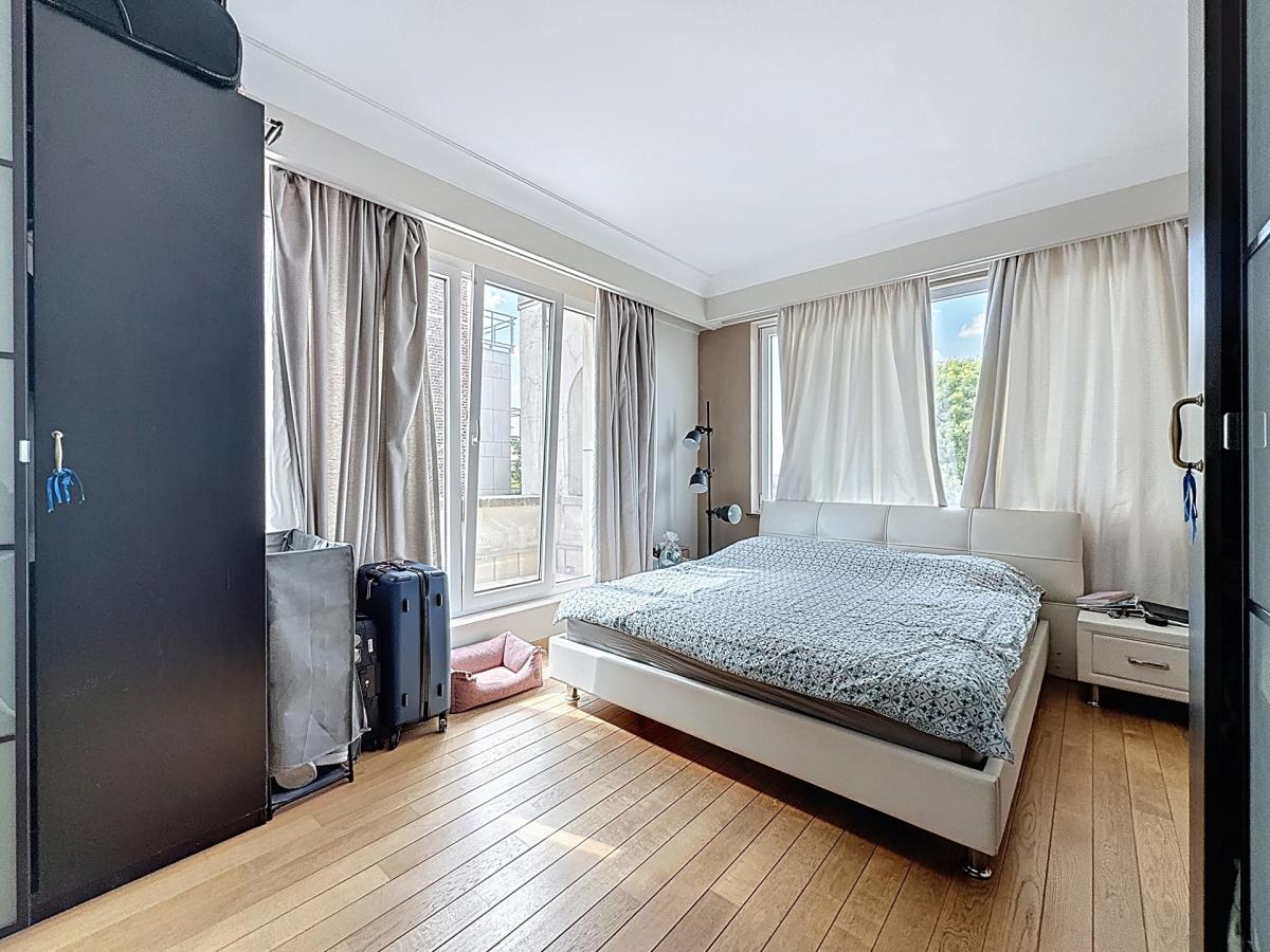 Churchill/BDC : Superbe appartement 4 chambres + terrasse