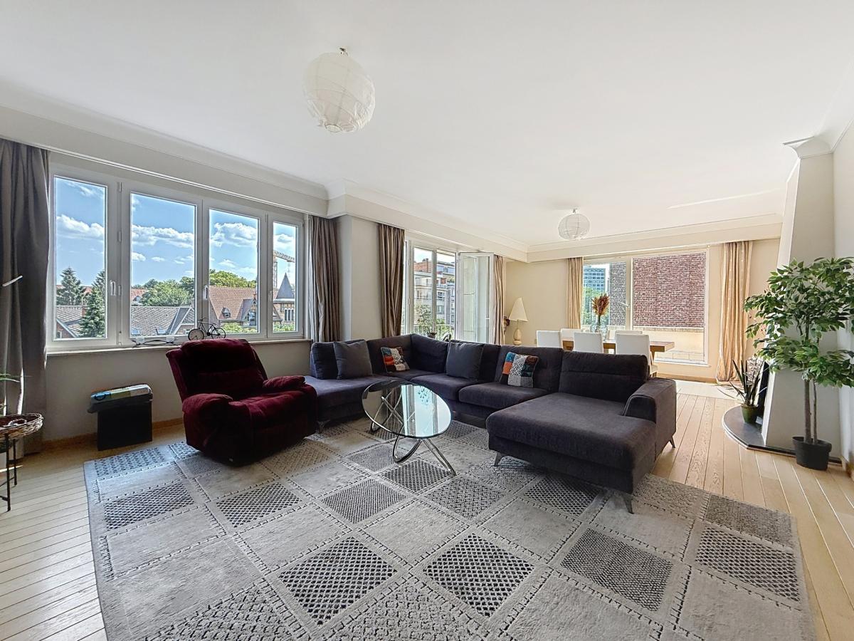 Churchill/BDC : Superbe appartement 4 chambres + terrasse