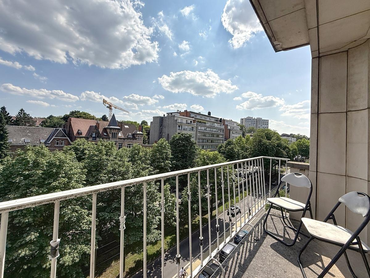 Churchill/BDC : Superbe appartement 4 chambres + terrasse