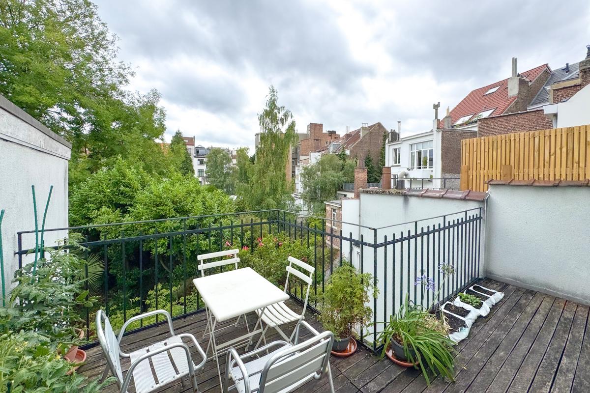 Pl. Brugmann: maison 3 chambres - 2 bureaux avec jardin Sud