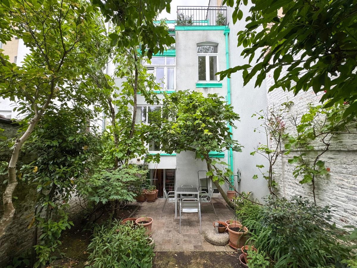 Pl. Brugmann: maison 3 chambres - 2 bureaux avec jardin Sud