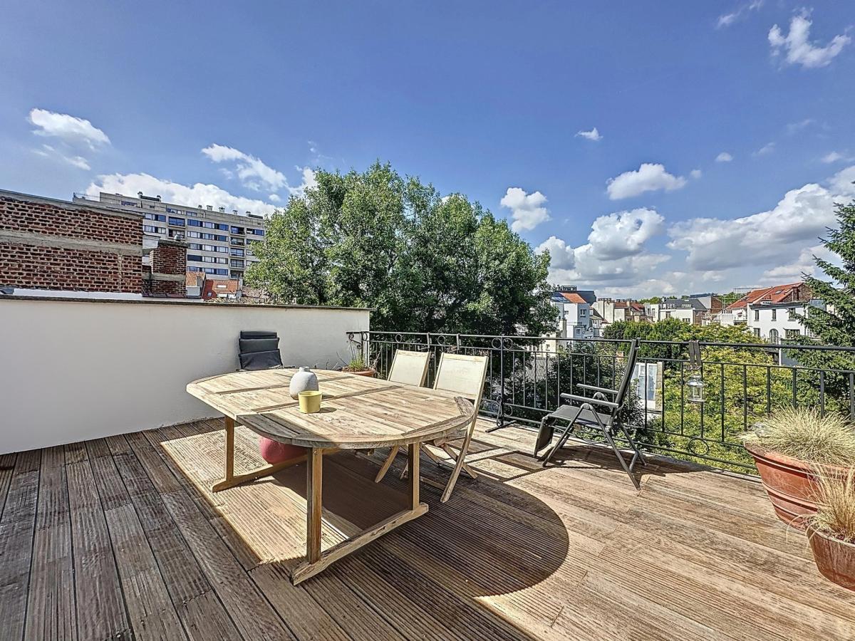 Châtelain/Brugmann : Superbe duplex penthouse meublé