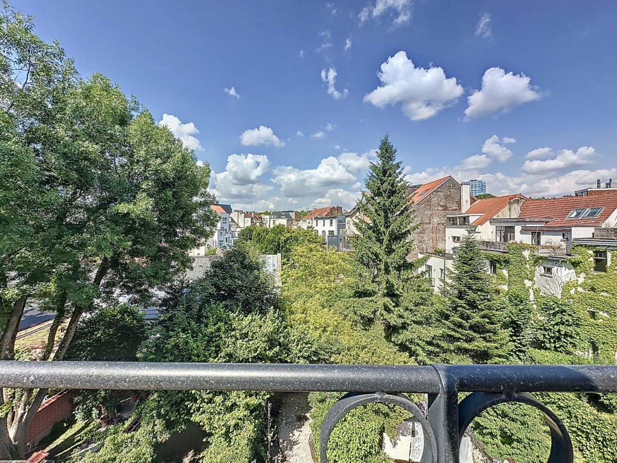 Châtelain/Brugmann : Superbe duplex penthouse meublé