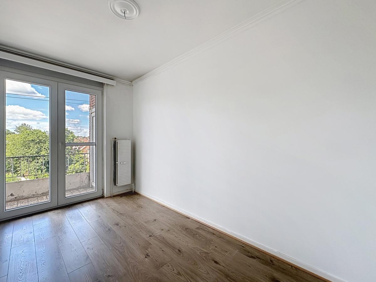 Expo Universelle : Superbe appartement de 2 chambres +balcon