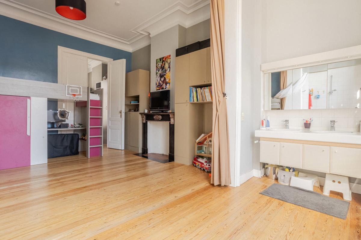 Square Ambiorix - Maison de maître de ± 380 m² bruts
