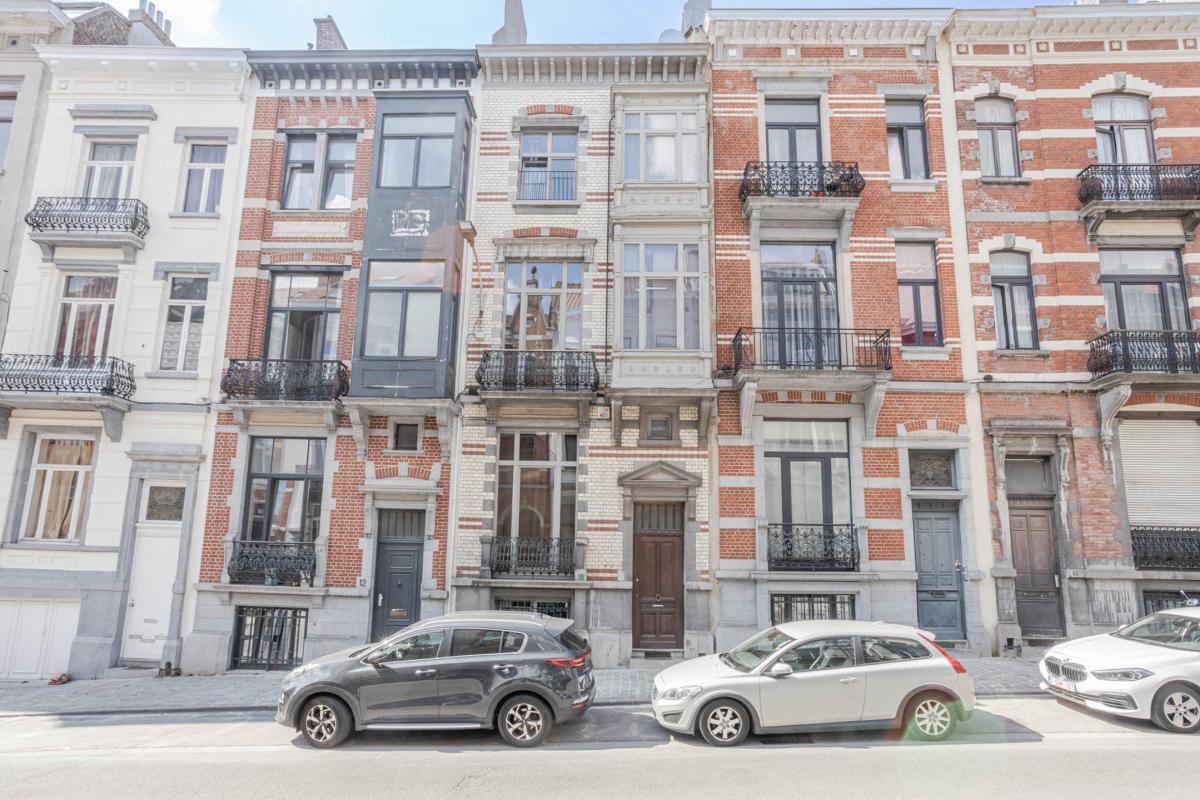 Square Ambiorix - Maison de maître de ± 380 m² bruts