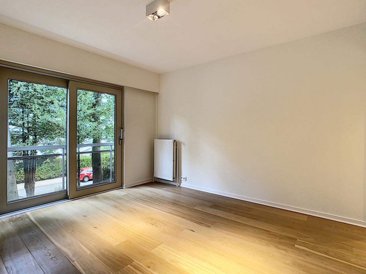 Vert-Chasseur : Bel appartement en parfait état + terrasse