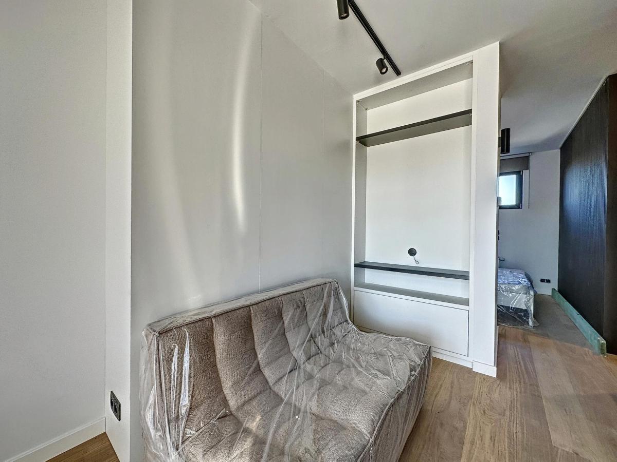 Châtelain / Washington : Bel appartement meublé + terrasse