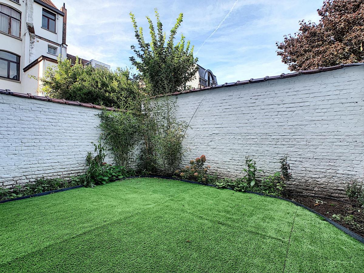 VDK : Superbe RDC avec jardin remis à neuf en 2019