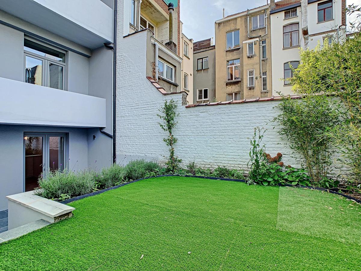 VDK : Superbe RDC avec jardin remis à neuf en 2019