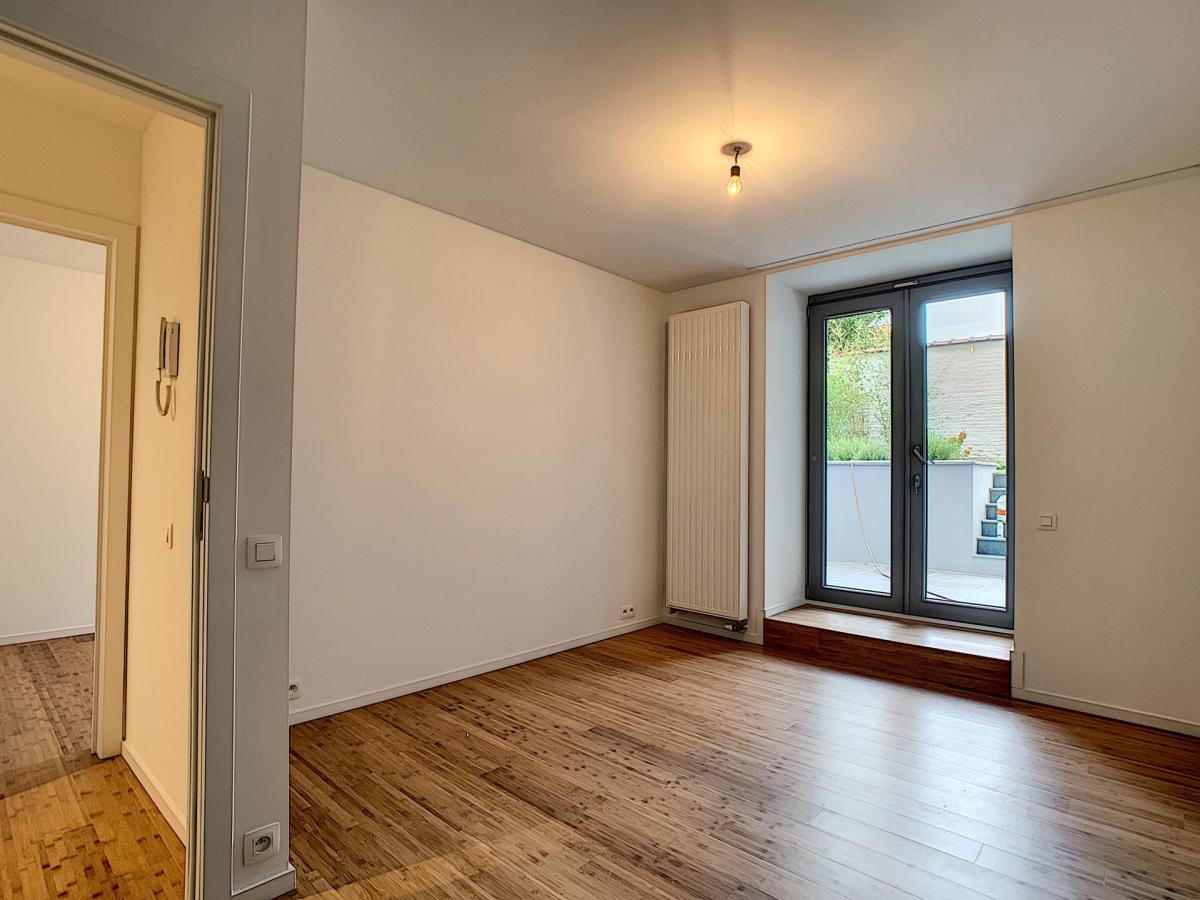 VDK : Superbe RDC avec jardin remis à neuf en 2019