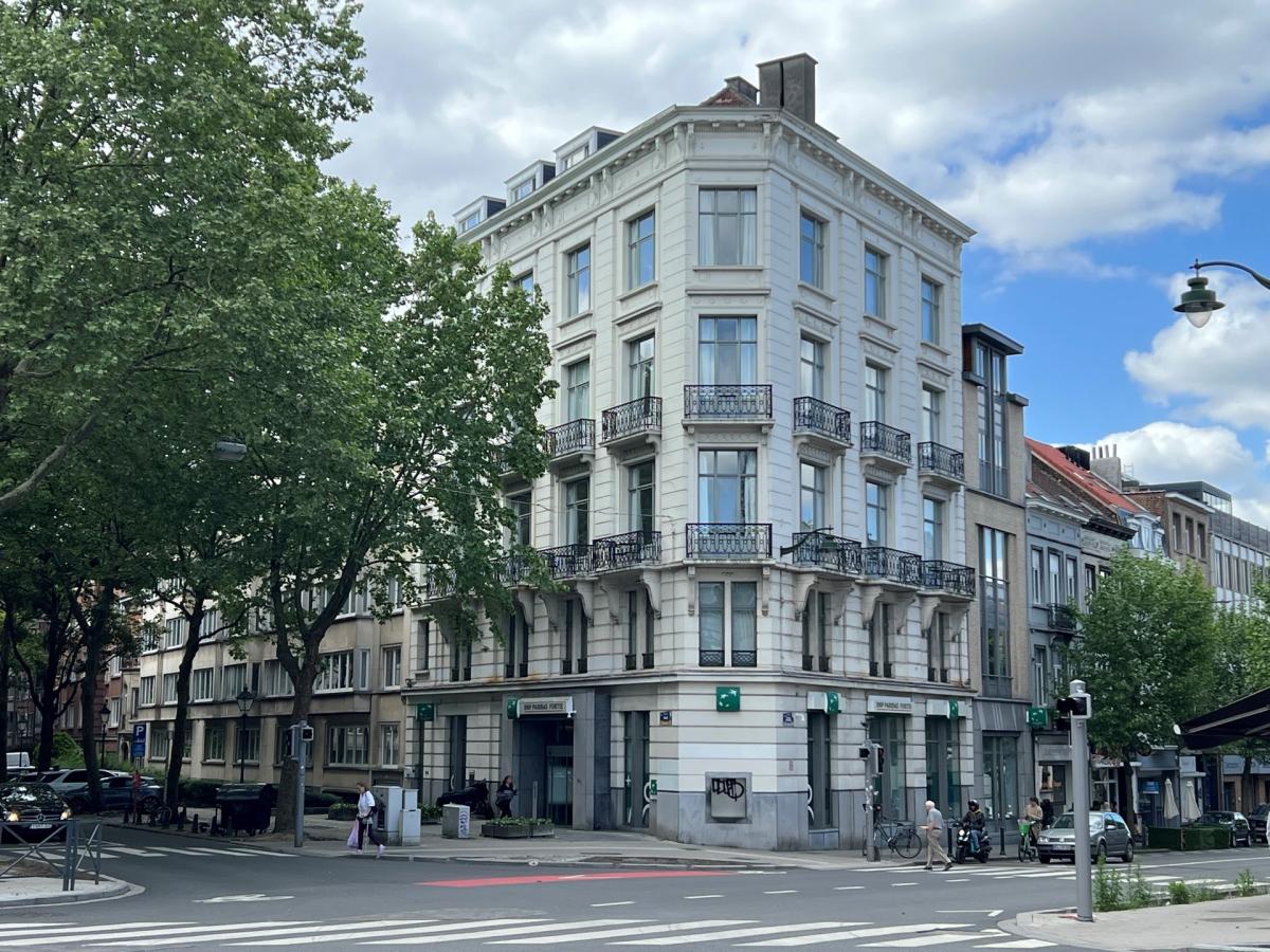 Molière: Appartement 70 m² rénové 1 ch, 1 sdb, 2 balcons