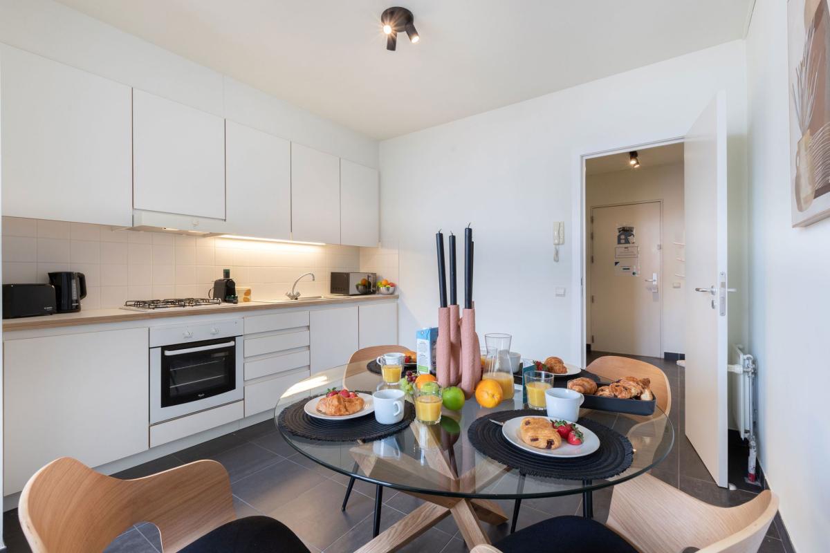Molière: Appartement 70 m² rénové 1 ch, 1 sdb, 2 balcons