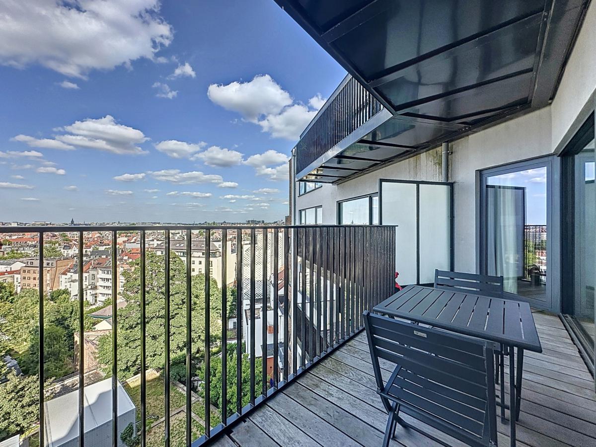 Louise/Quadrian : Superbe appartement meublé + terrasse