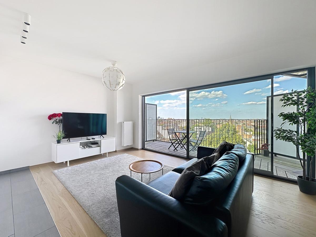 Louise/Quadrian : Superbe appartement meublé + terrasse