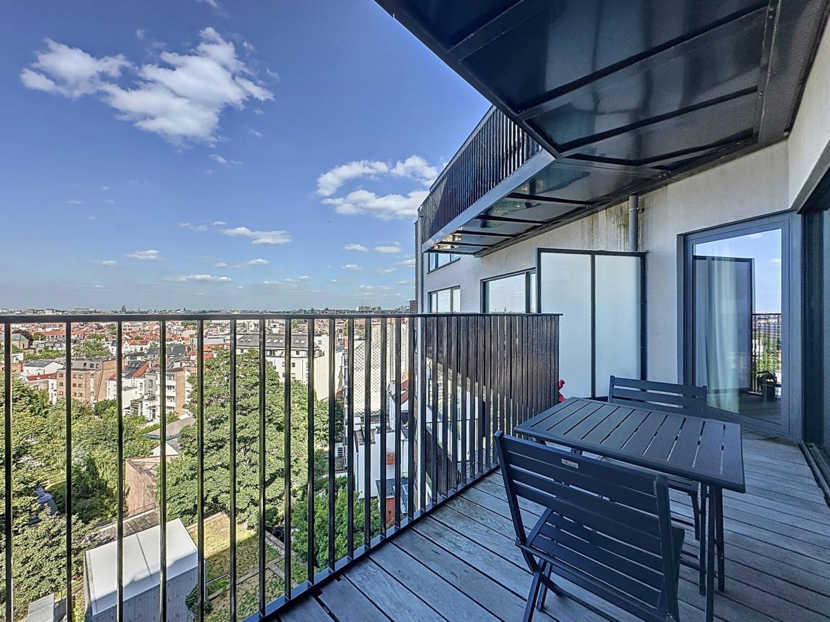 Louise/Quadrian : Superbe appartement meublé + terrasse