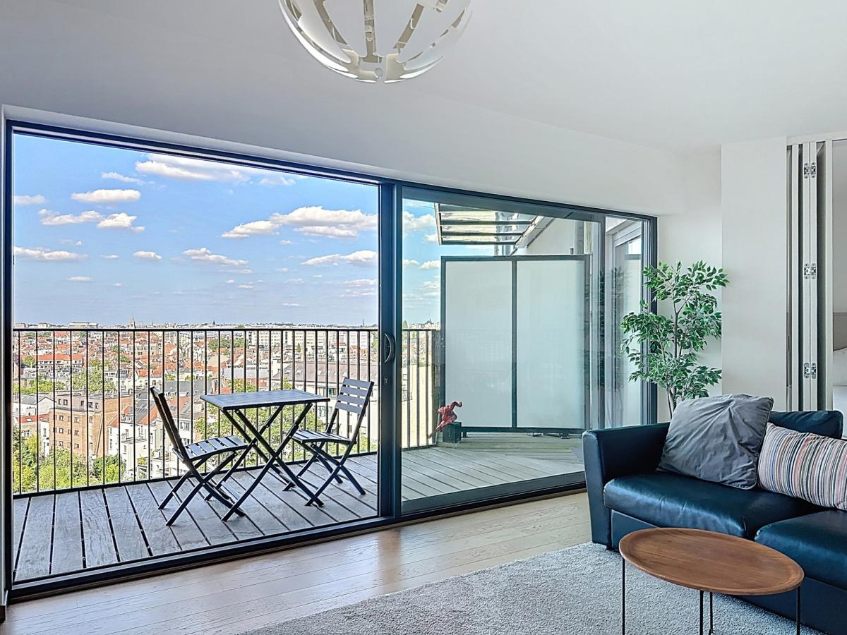 Louise/Quadrian : Superbe appartement meublé + terrasse