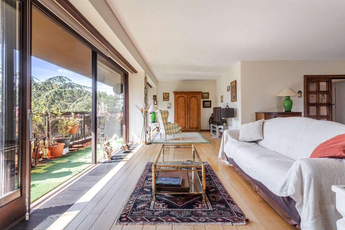 Observatoire : Bel appartement 2 ch + terrasse + parking