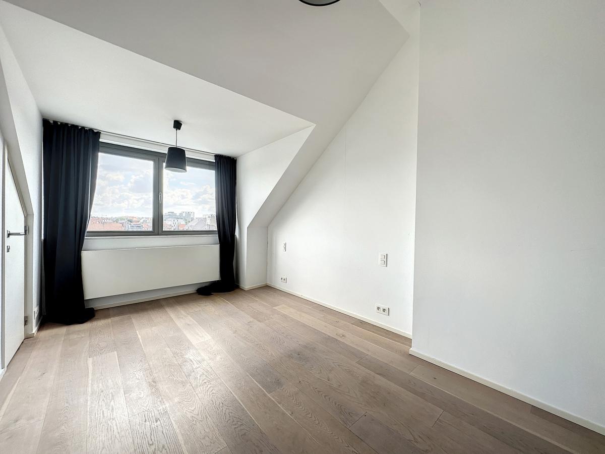 Couronne : Beau triplex penthouse + terrasse