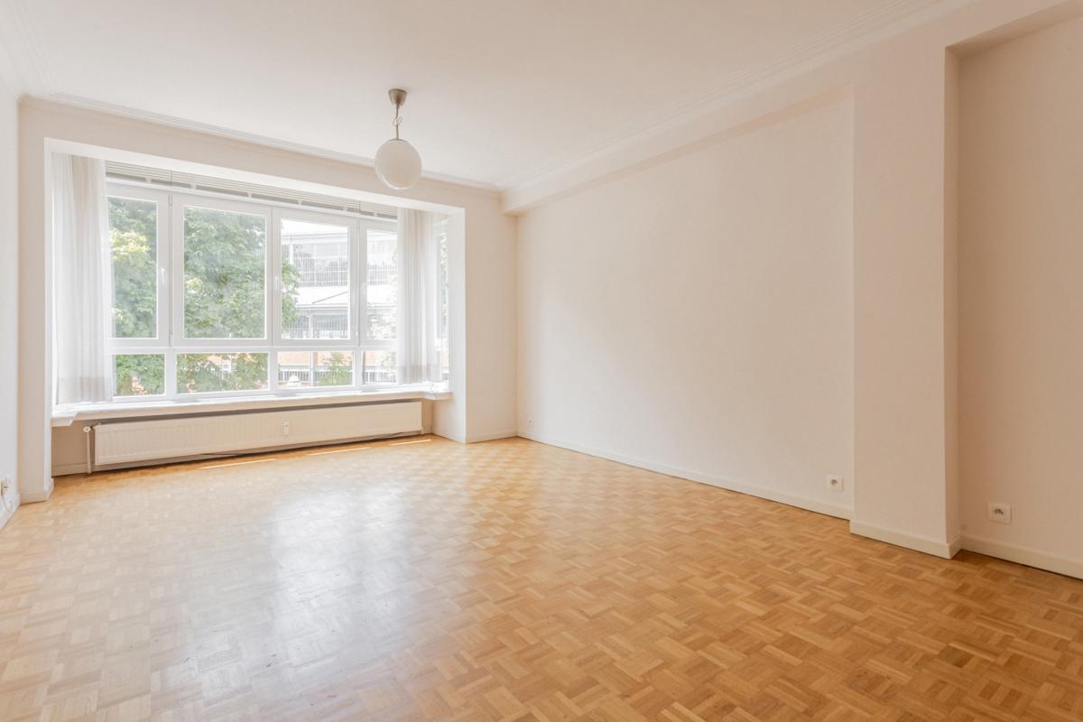 OFFRE ACCEPTEE - Cinquantenaire -  Bel appartement 2 chambres avec balcon
