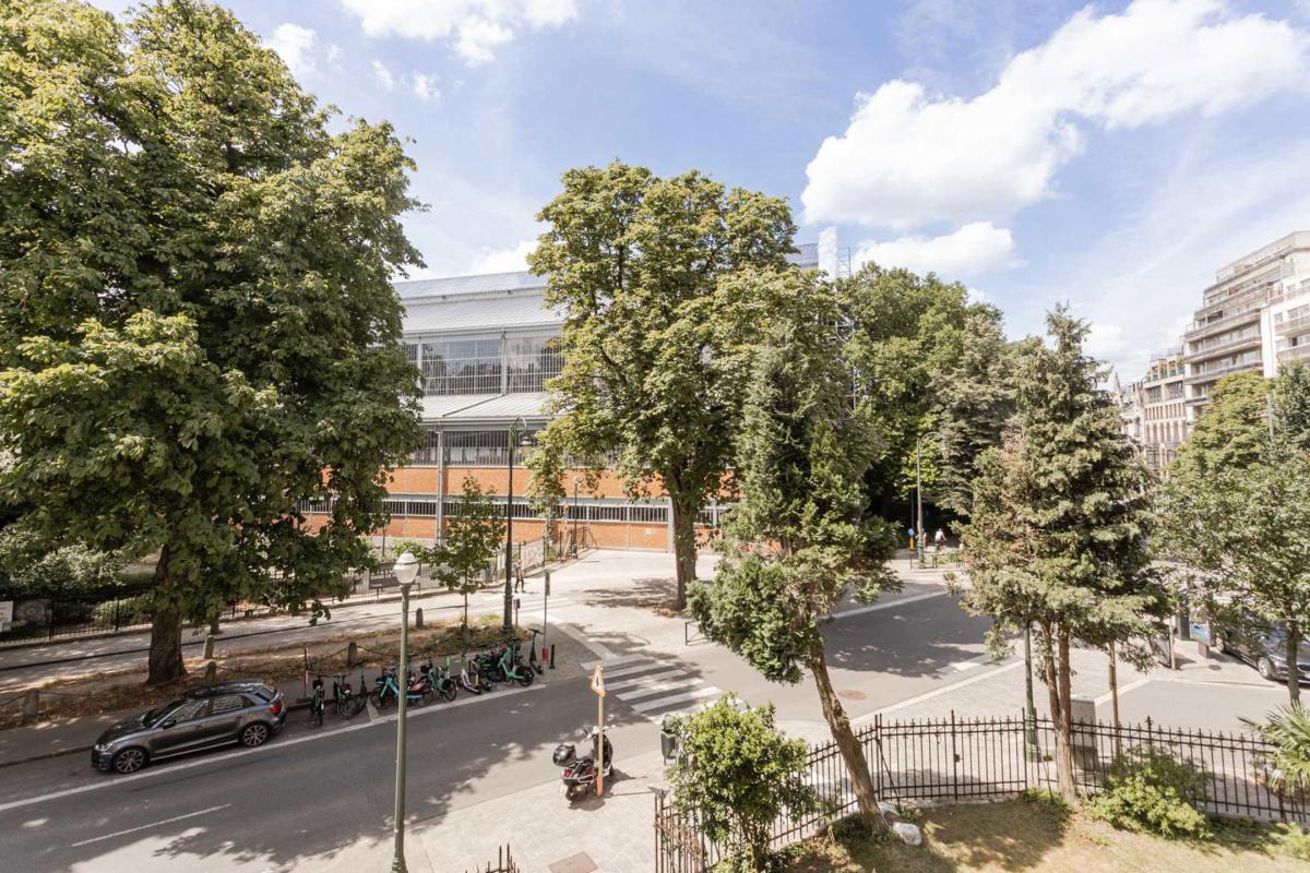 OFFRE ACCEPTEE - Cinquantenaire -  Bel appartement 2 chambres avec balcon