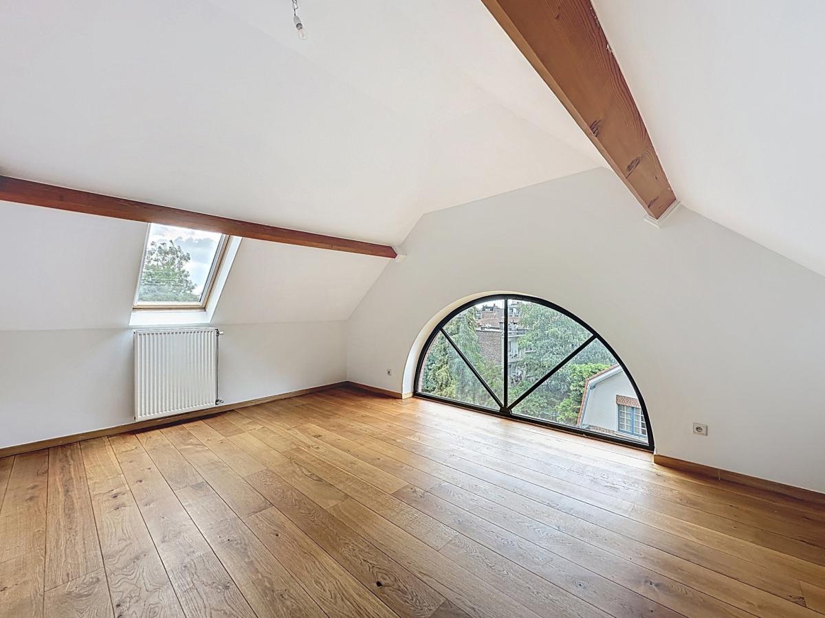 Lycée Français : Superbe duplex penthouse + terrasse + pkg