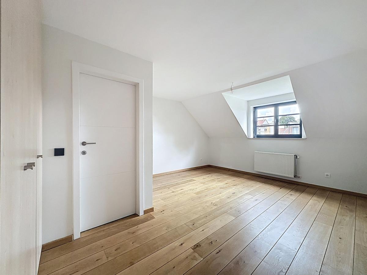 Lycée Français : Superbe duplex penthouse + terrasse + pkg