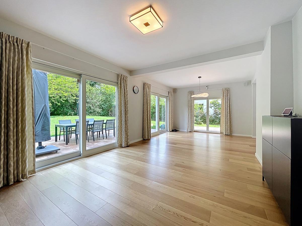 Uccle/Linkebeek : Belle villa rénovée de 4 ch.+ bureau 