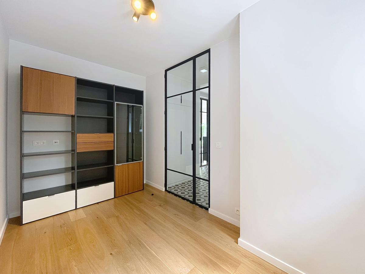 Uccle/Linkebeek : Belle villa rénovée de 4 ch.+ bureau 