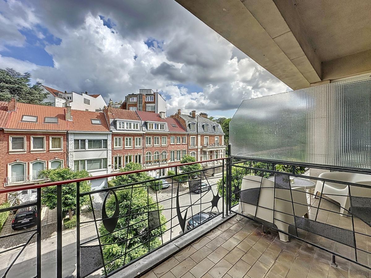 Arezzo / Lejeune : Bel appartement + terrasse + balcon