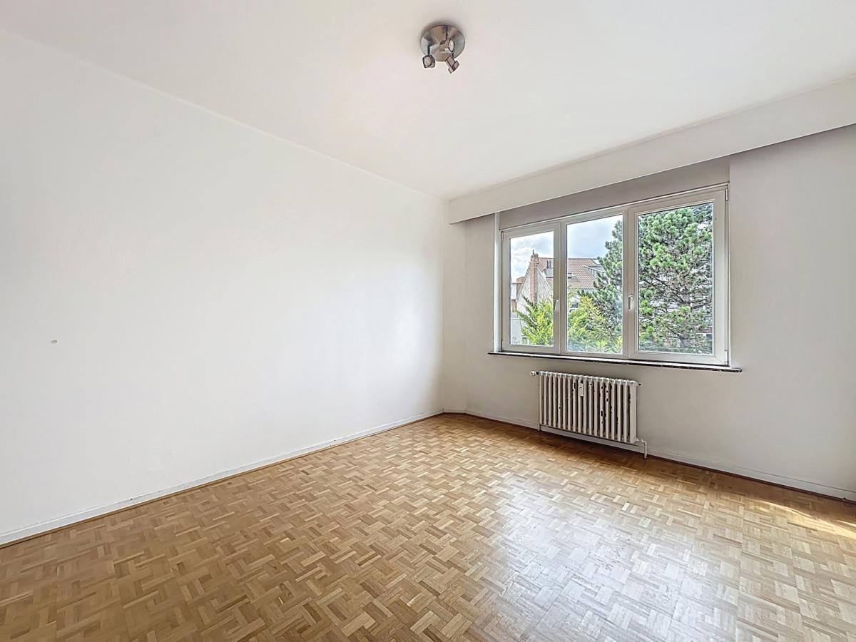 Arezzo / Lejeune : Bel appartement + terrasse + balcon
