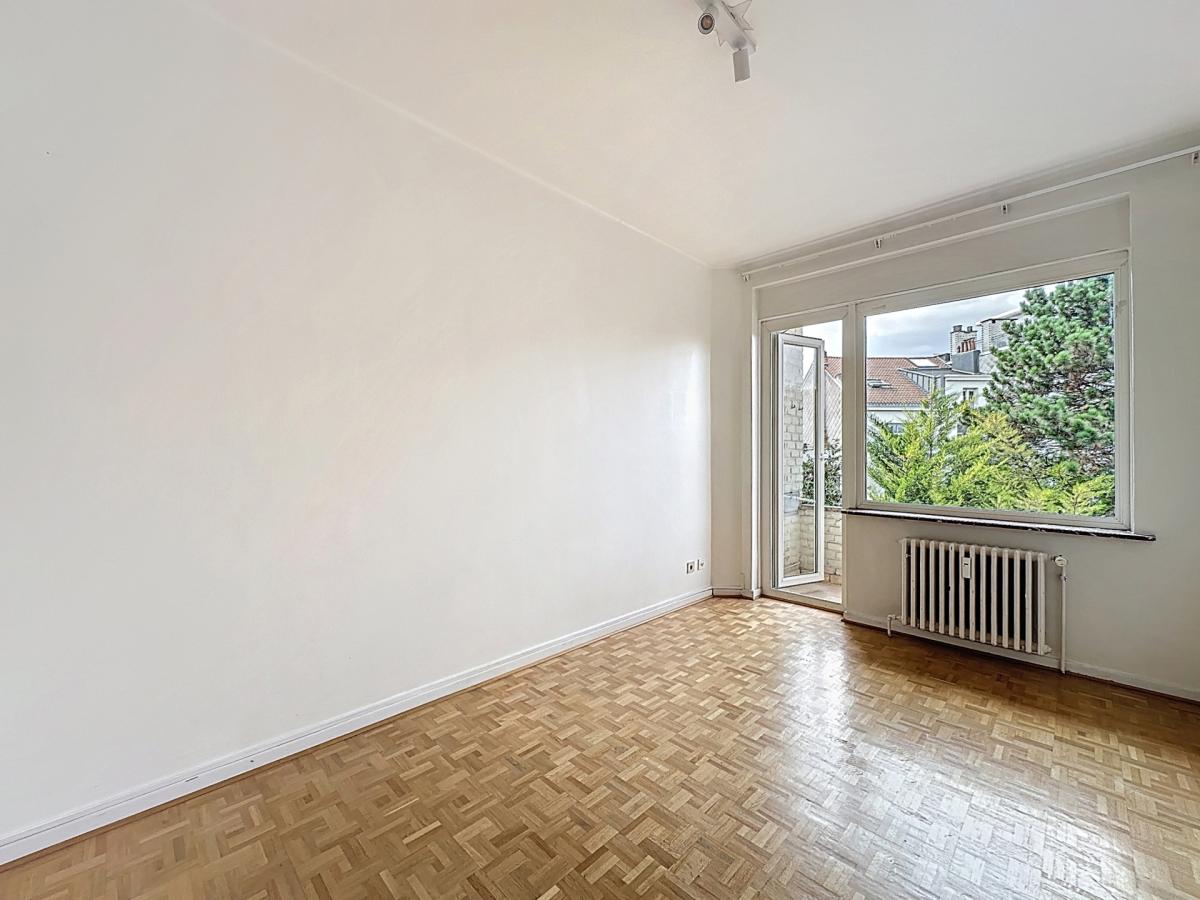 Arezzo / Lejeune : Bel appartement + terrasse + balcon