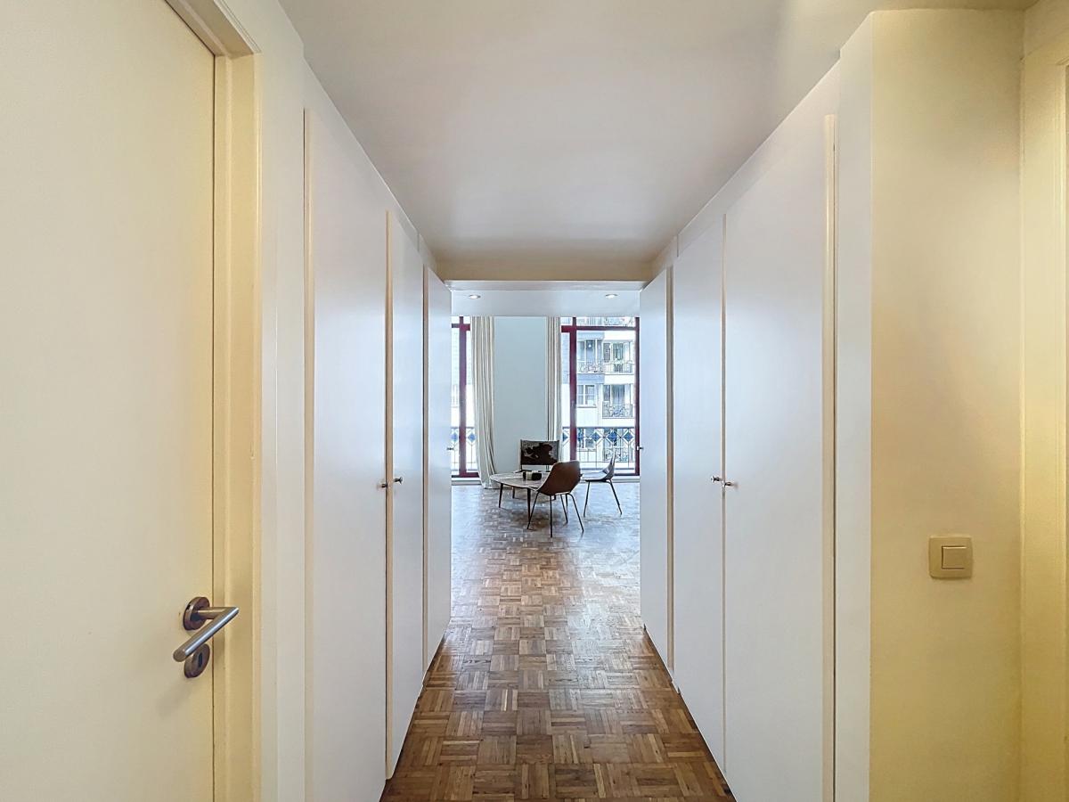 Quartier Européen : Superbe duplex meublé 2 chambres
