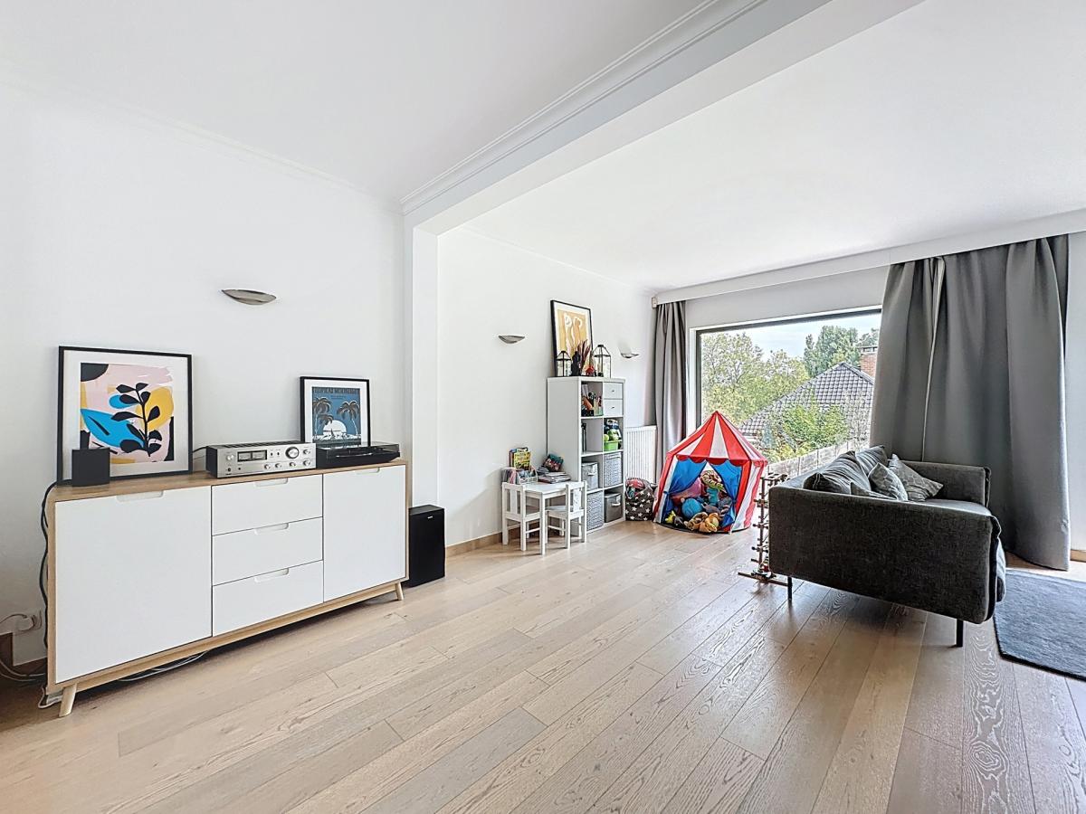 Saint-Job : Magnifique maison 5 chambres + jardin