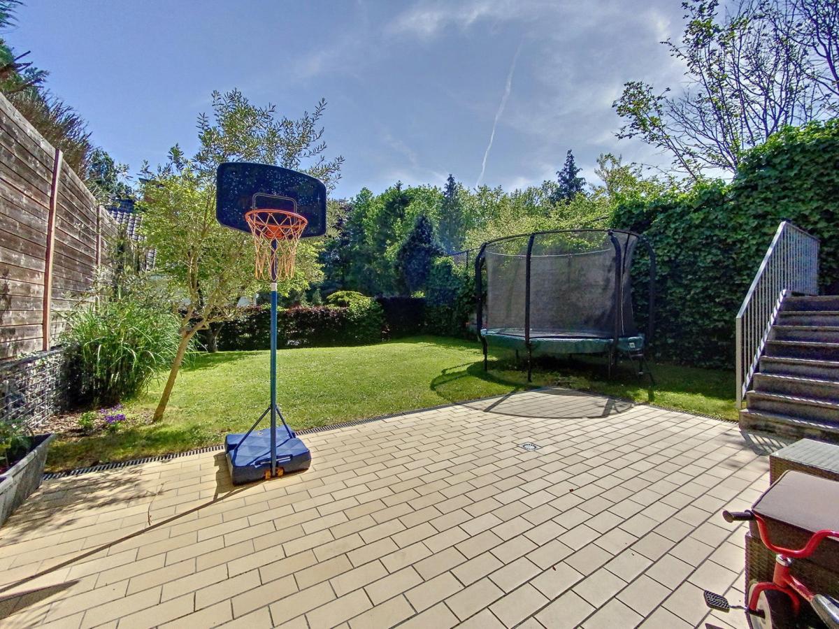 Saint-Job : Magnifique maison 5 chambres + jardin
