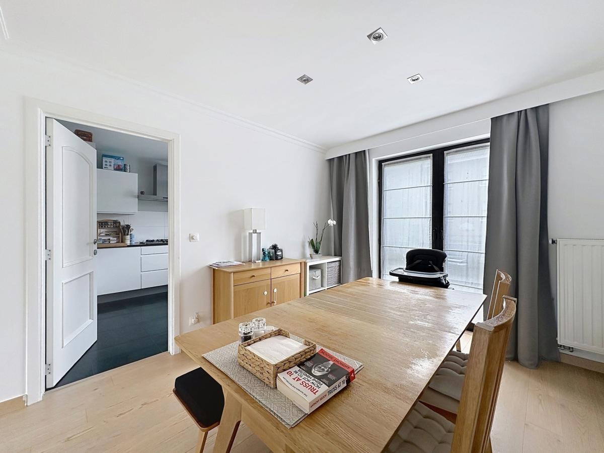 Saint-Job : Magnifique maison 5 chambres + jardin